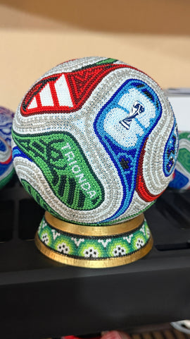 Mini Balón Mundial 2026  en Arte Huichol
