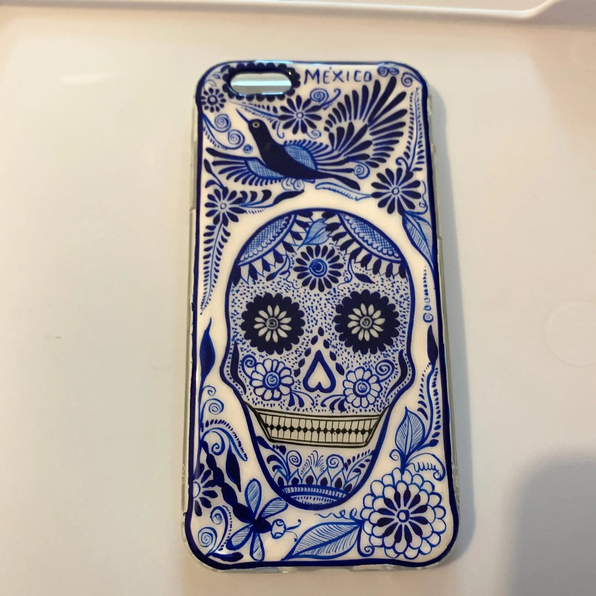 Funda Pintada a Mano iPhone 6 Modelo Calavera Blanca Artesadelia Mi Mexico