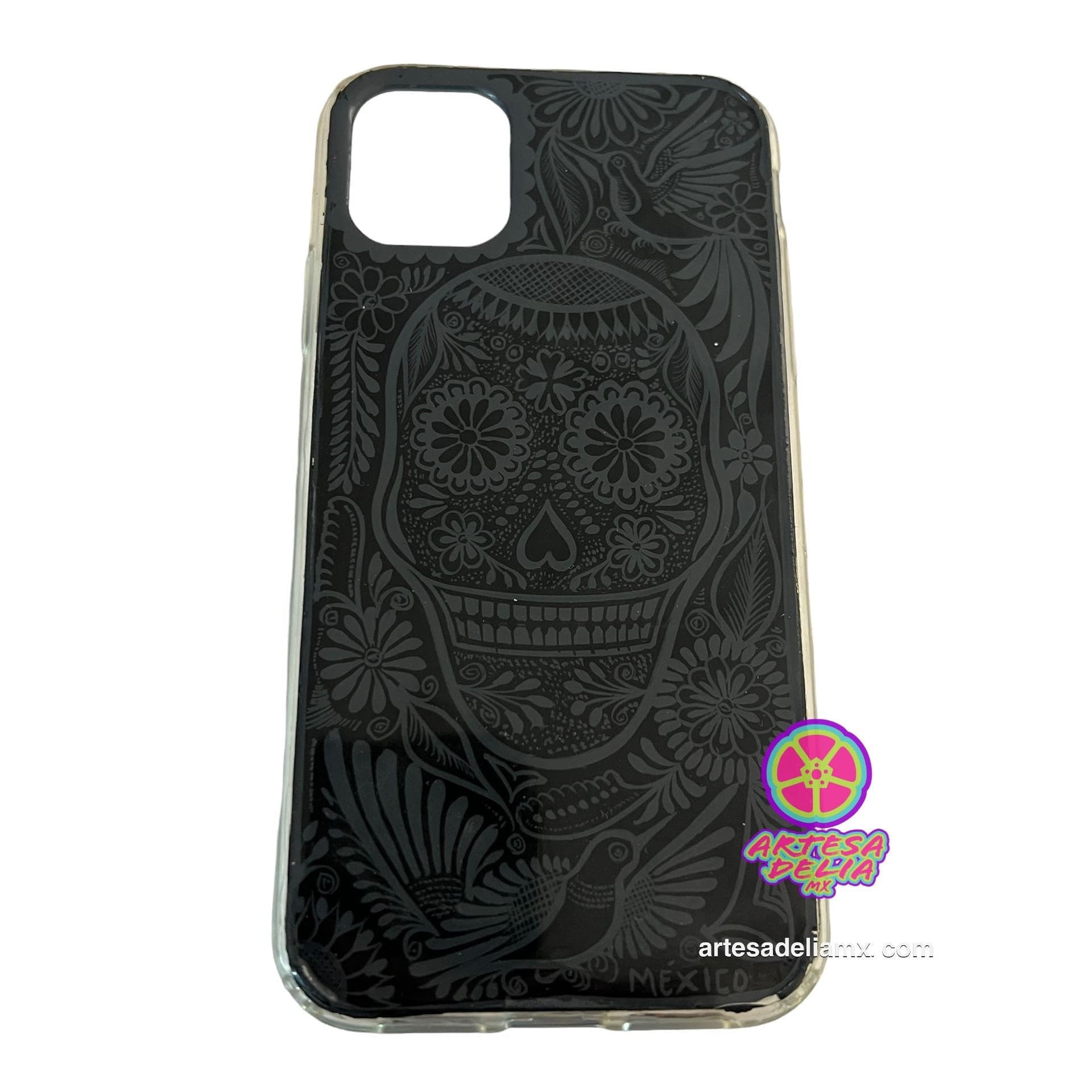 Funda Pintada a Mano iPhone 11 Modelo Barro Negro - Artesadelia