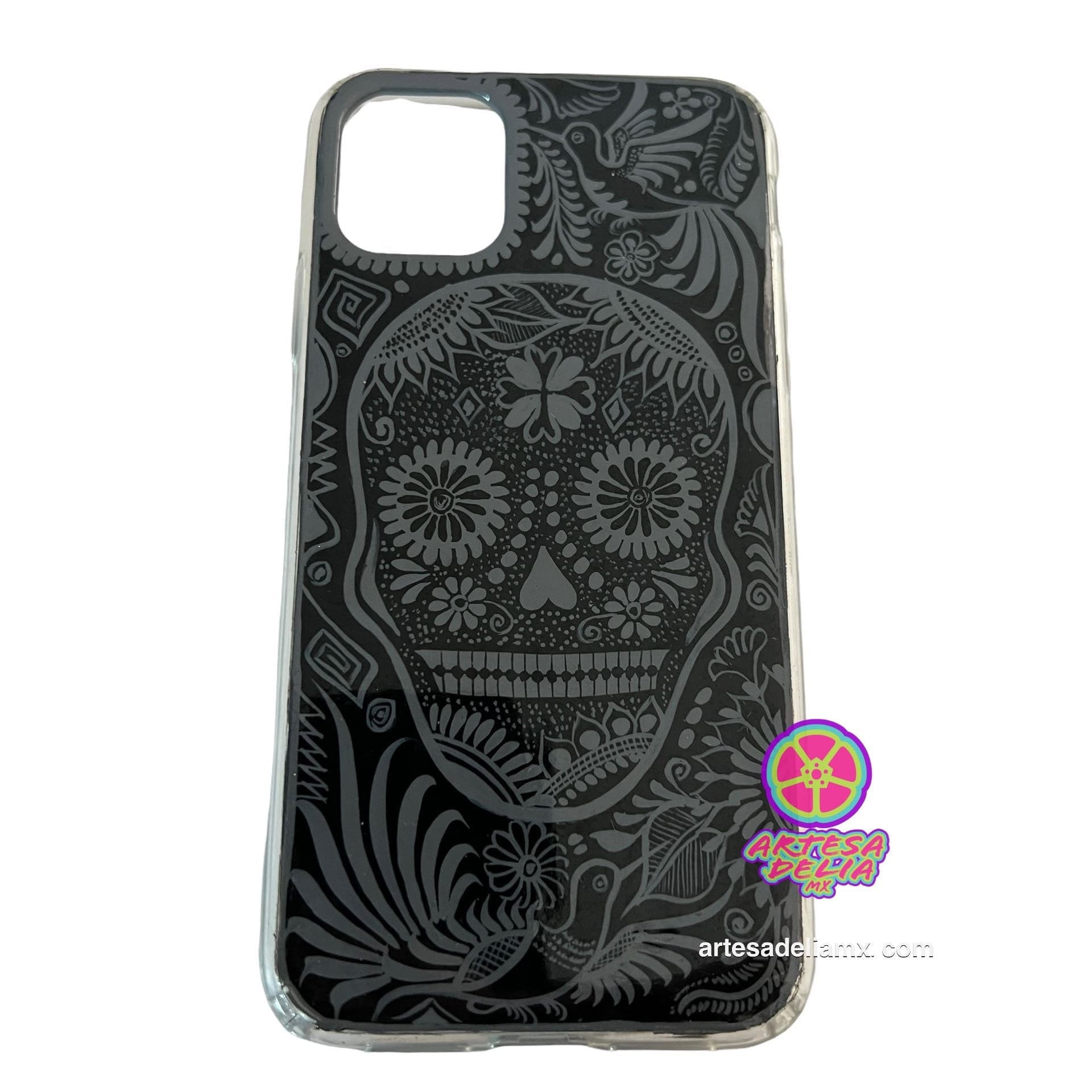 Funda Pintada a Mano iPhone 11 Modelo Barro Negro - Artesadelia