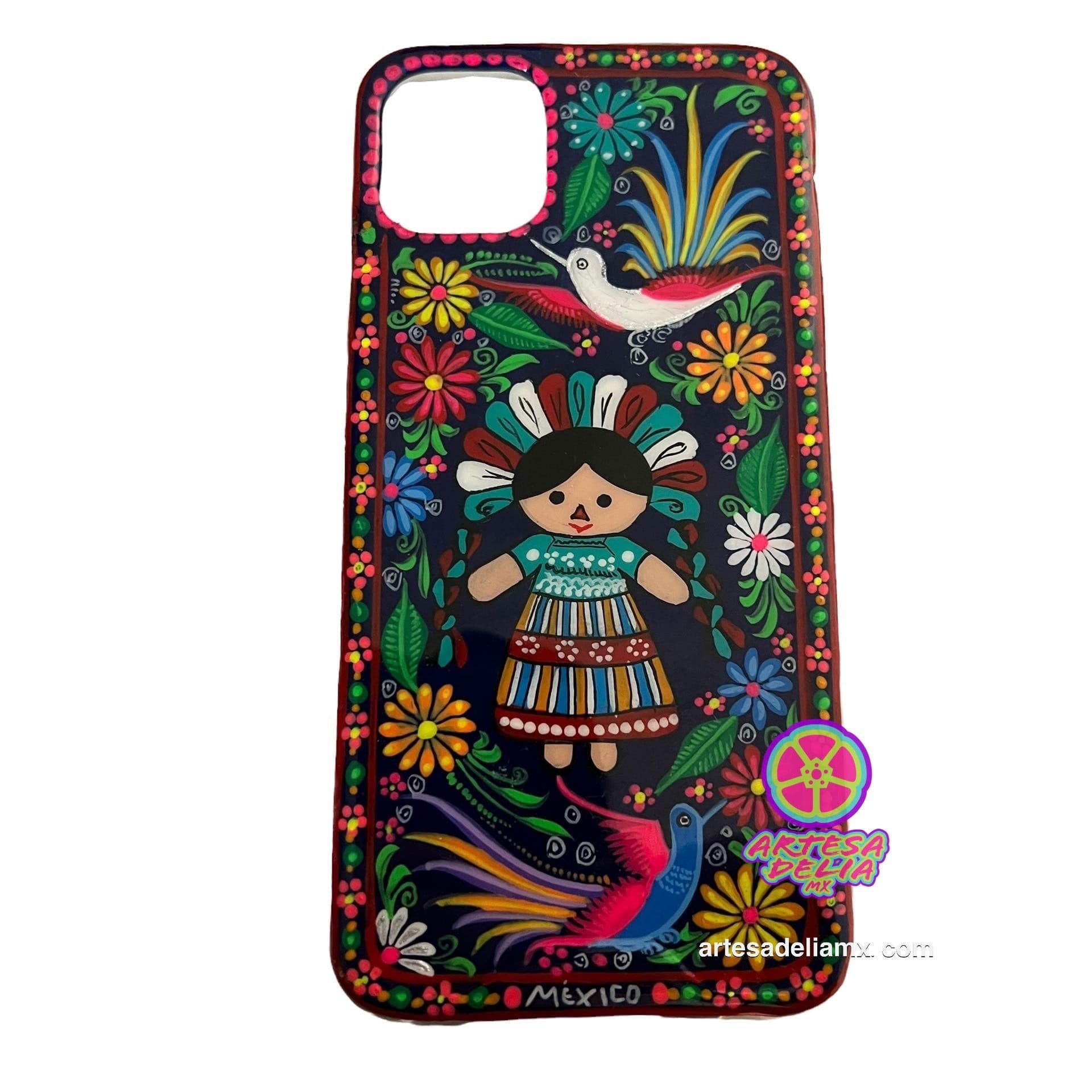 Funda Pintada a Mano iPhone 11 PRO MAX Modelo Muñeca Lele - Artesadelia