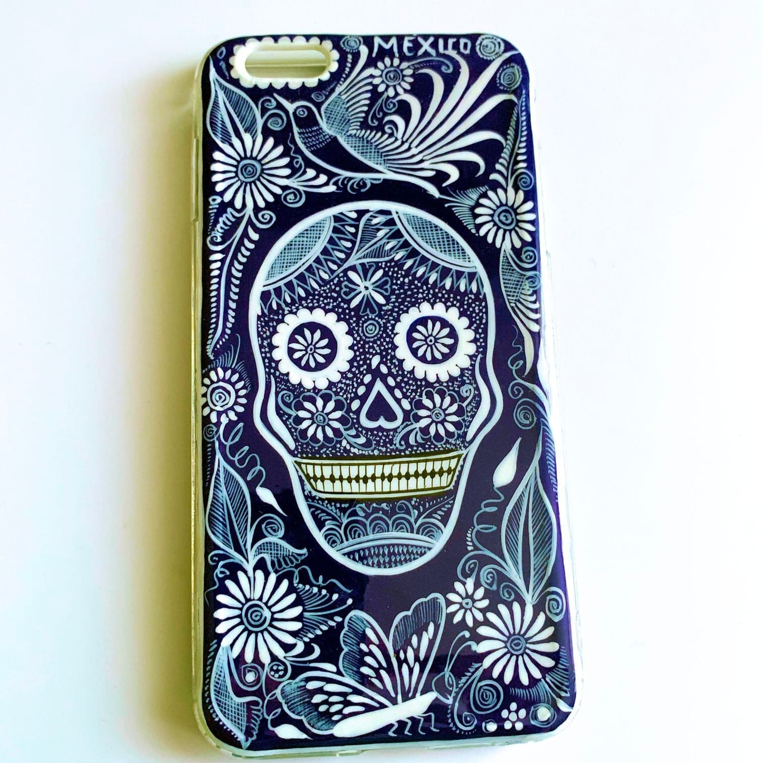 Funda Pintada a Mano iPhone 6 plus Modelo Calavera Talavera - Artesadelia